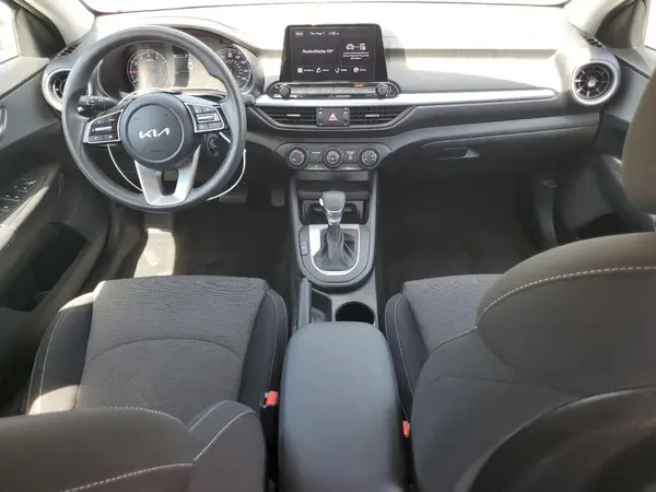 3KPF24AD4PE585745 2023 KIA FORTE - Image 8