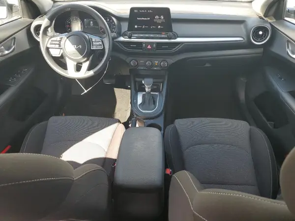 3KPF24AD4PE587222 2023 KIA FORTE - Image 8