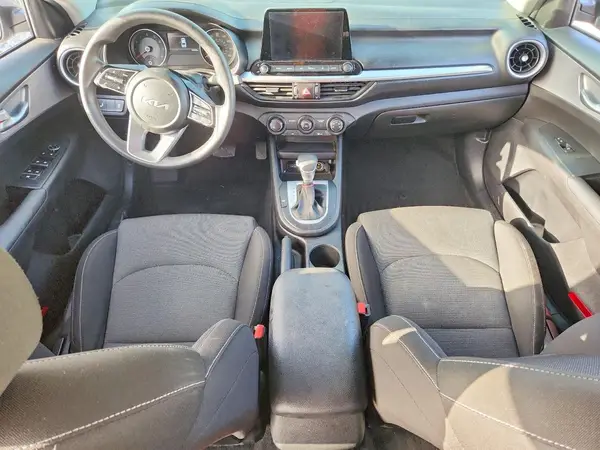 3KPF24AD4PE587978 2023 KIA FORTE - Image 8