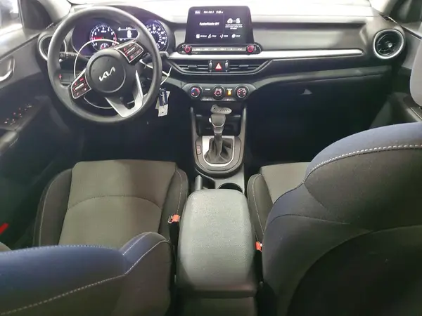 3KPF24AD4PE588919 2023 KIA FORTE - Image 8
