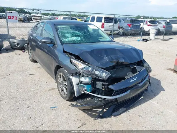 3KPF24AD4PE589844 2023 KIA FORTE - Image 1