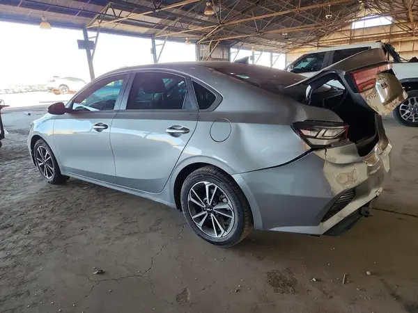 3KPF24AD4PE594168 2023 KIA FORTE - Image 2
