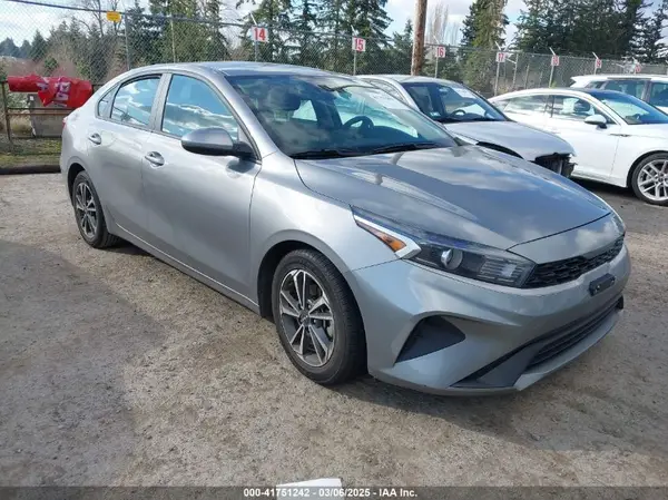 3KPF24AD4PE595787 2023 KIA FORTE - Image 1