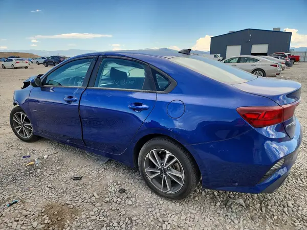 3KPF24AD4PE596695 2023 KIA FORTE - Image 2