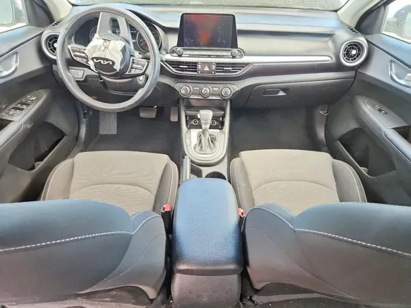 3KPF24AD4PE596695 2023 KIA FORTE - Image 8