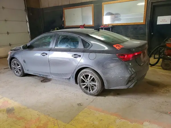 3KPF24AD4PE597121 2023 KIA FORTE - Image 2
