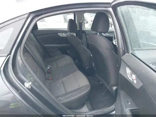3KPF24AD4PE597247 2023 KIA FORTE - Image 8