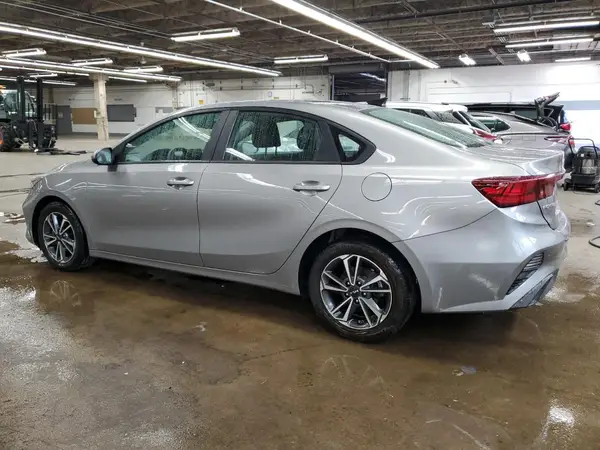 3KPF24AD4PE598589 2023 KIA FORTE - Image 2
