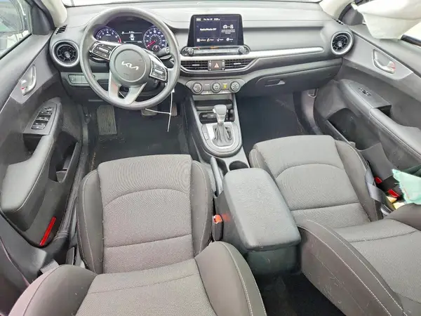 3KPF24AD4PE599886 2023 KIA FORTE - Image 8