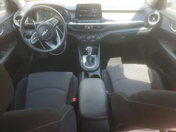 3KPF24AD4PE5F913 2023 KIA FORTE - Image 8