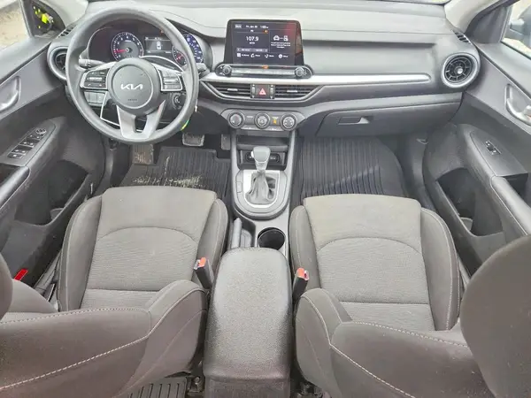 3KPF24AD4PE600678 2023 KIA FORTE - Image 8