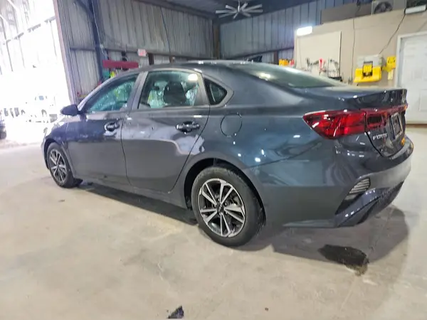 3KPF24AD4PE601555 2023 KIA FORTE - Image 2