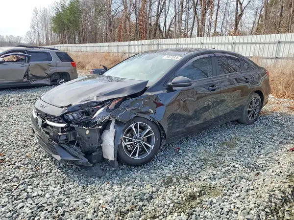 3KPF24AD4PE602415 2023 KIA FORTE - Image 1
