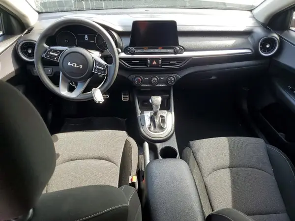 3KPF24AD4PE602415 2023 KIA FORTE - Image 8