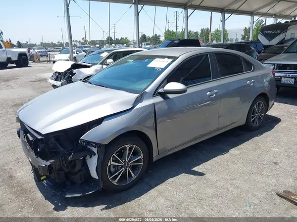3KPF24AD4PE604200 2023 KIA FORTE - Image 2