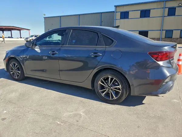 3KPF24AD4PE605685 2023 KIA FORTE - Image 2