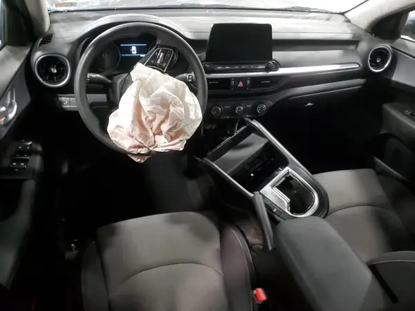 3KPF24AD4PE606576 2023 KIA FORTE - Image 8