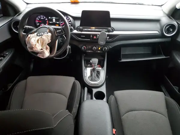3KPF24AD4PE609610 2023 KIA FORTE - Image 8