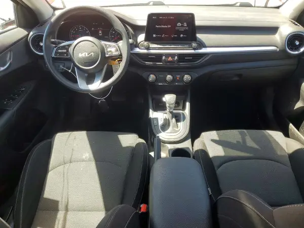 3KPF24AD4PE611356 2023 KIA FORTE - Image 8