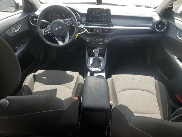 3KPF24AD4PE611843 2023 KIA FORTE - Image 8