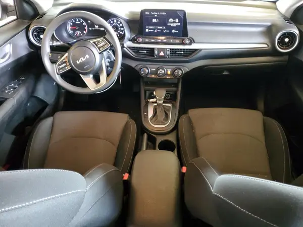 3KPF24AD4PE612085 2023 KIA FORTE - Image 8