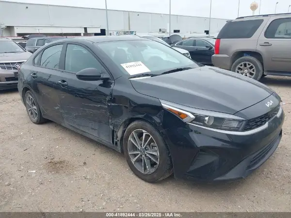 3KPF24AD4PE612118 2023 KIA FORTE - Image 1