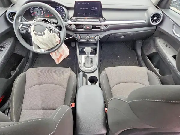 3KPF24AD4PE615777 2023 KIA FORTE - Image 8