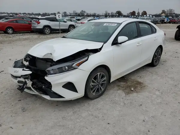 3KPF24AD4PE617433 2023 KIA FORTE - Image 1