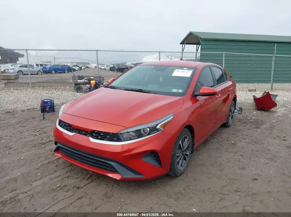 3KPF24AD4PE619778 2023 KIA FORTE - Image 2