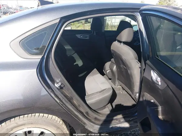 3KPF24AD4PE621174 2023 KIA FORTE - Image 8