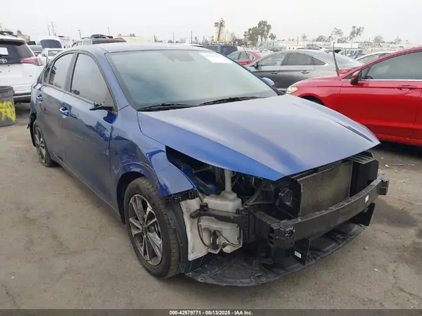 3KPF24AD4PE622857 2023 KIA FORTE - Image 1