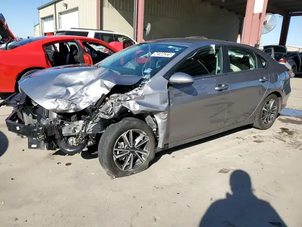 3KPF24AD4PE623054 2023 KIA FORTE - Image 1