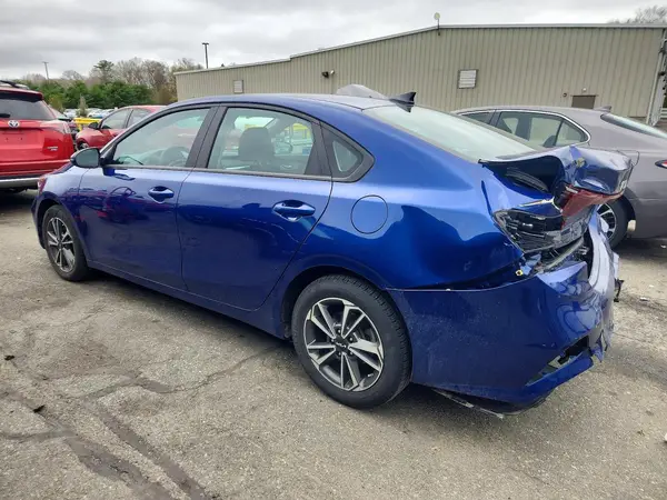 3KPF24AD4PE626875 2023 KIA FORTE - Image 2