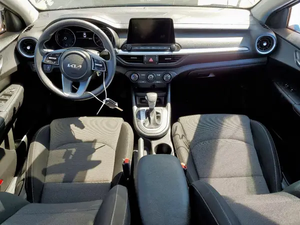 3KPF24AD4PE627413 2023 KIA FORTE - Image 8