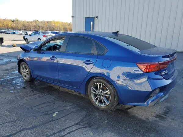 3KPF24AD4PE627735 2023 KIA FORTE - Image 2