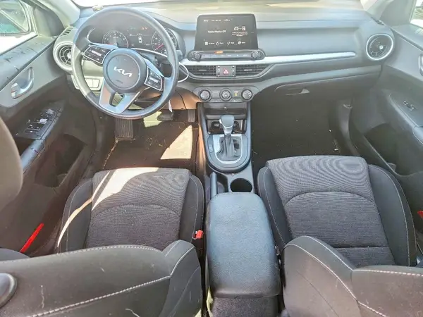 3KPF24AD4PE628948 2023 KIA FORTE - Image 8