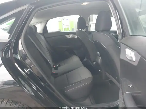 3KPF24AD4PE629467 2023 KIA FORTE - Image 8