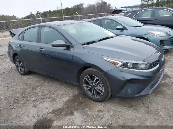 3KPF24AD4PE630568 2023 KIA FORTE - Image 1