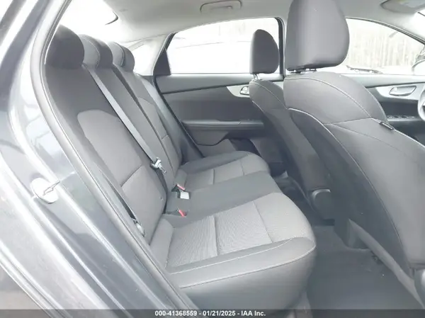 3KPF24AD4PE630568 2023 KIA FORTE - Image 8