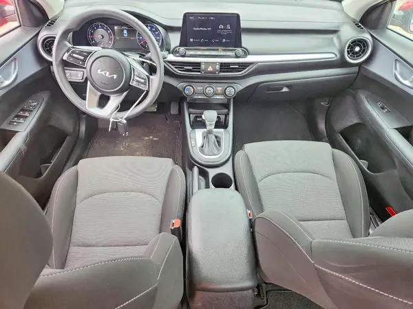 3KPF24AD4PE630912 2023 KIA FORTE - Image 8