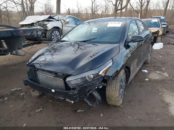 3KPF24AD4PE631087 2023 KIA FORTE - Image 2