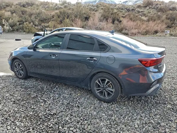 3KPF24AD4PE633308 2023 KIA FORTE - Image 2
