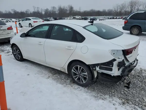 3KPF24AD4PE634135 2023 KIA FORTE - Image 2