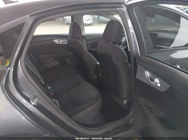 3KPF24AD4PE634524 2023 KIA FORTE - Image 8