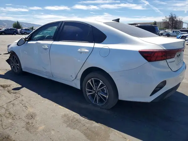 3KPF24AD4PE635804 2023 KIA FORTE - Image 2