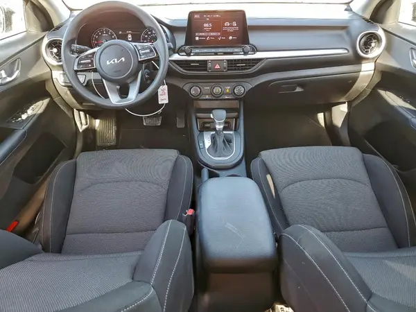 3KPF24AD4PE640291 2023 KIA FORTE - Image 8