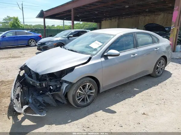 3KPF24AD4PE640825 2023 KIA FORTE - Image 2