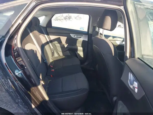 3KPF24AD4PE641876 2023 KIA FORTE - Image 8
