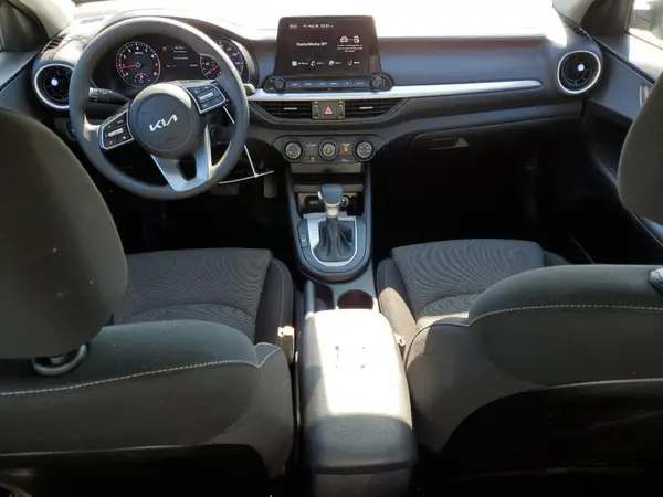 3KPF24AD4PE643949 2023 KIA FORTE - Image 8