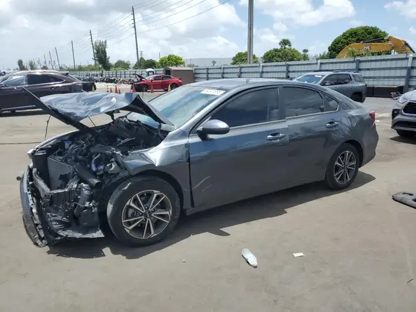 3KPF24AD4PE645104 2023 KIA FORTE - Image 1